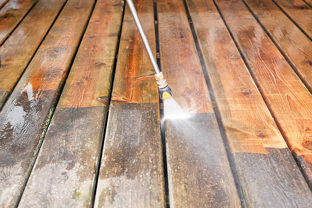 Why Choose Our Certified Pressure Washing Experts for Your Project Needs in Green Meadows, OH?